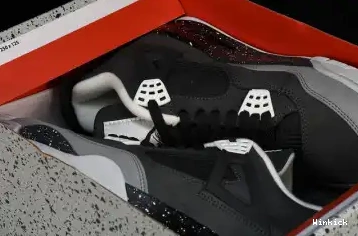 4 RETRO FQ8138-002 AIR FEAR JORDAN 0528